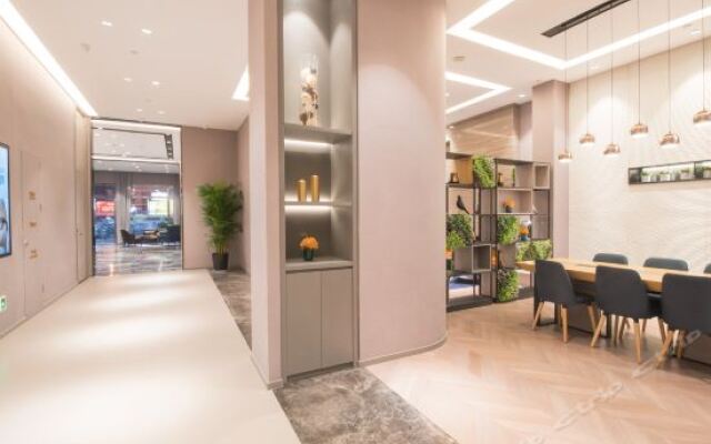 Home Inn Chongqing Jiefangbei Xiaoshizi Metro Station