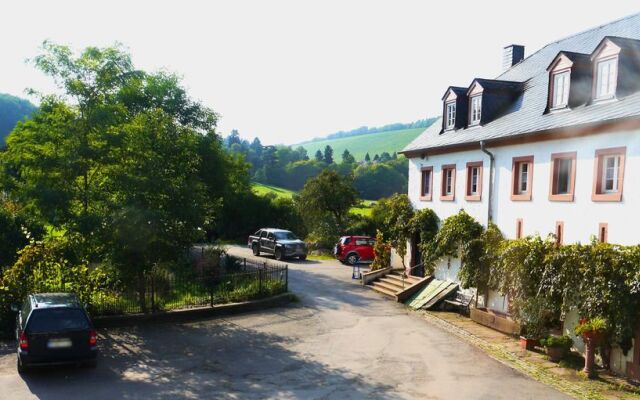 Hotel und Weingut Karlsmühle