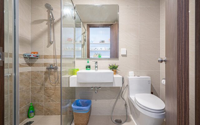 Gold Bee Apartment - Saigon Royal