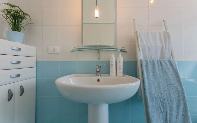 Bright Apartment near Parco Dora