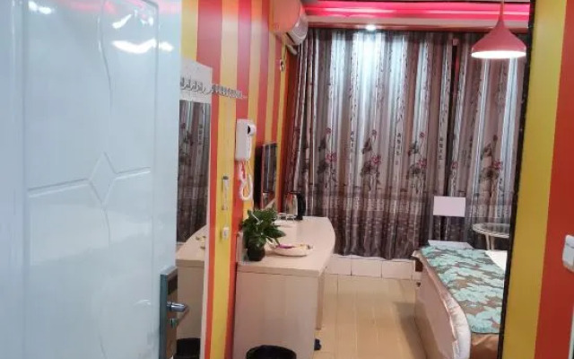 Guilin Lianhua Hotel (Guilin Department Store Xiangshan Park Branch)