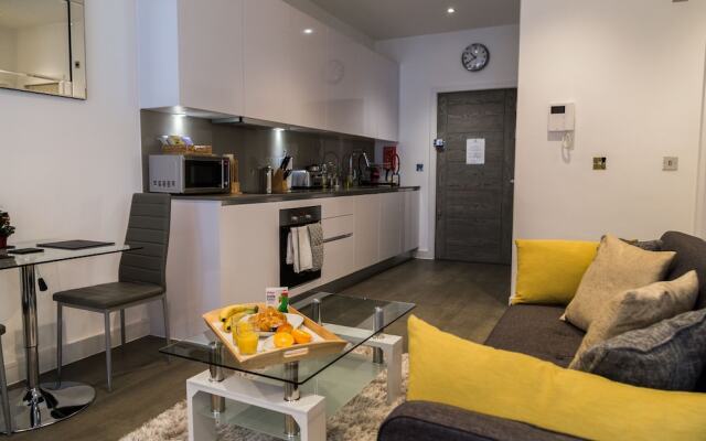 Brickfield Court Serviced Apartment by Ferndale