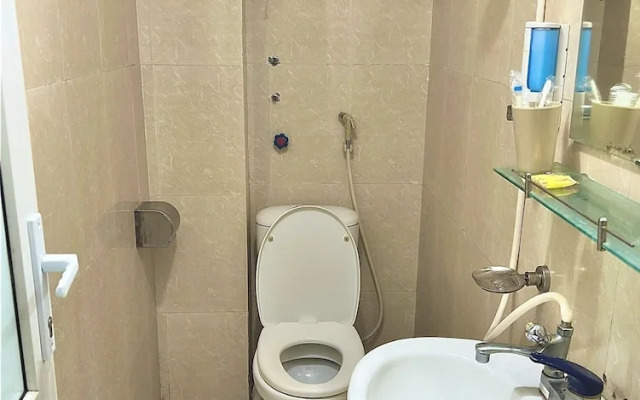 Frontier Hostel & Tours