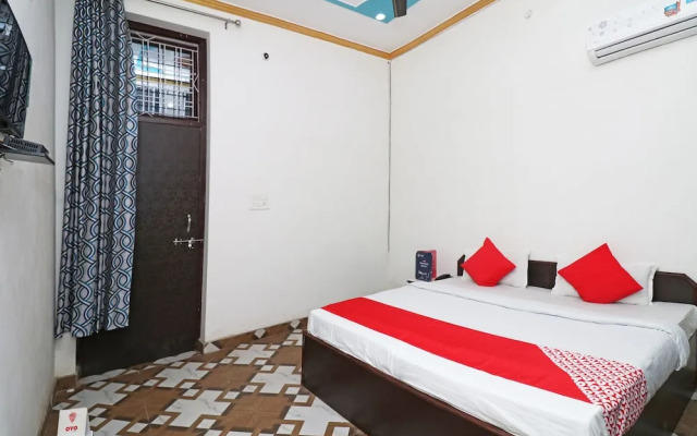 Hotel 4 U By OYO Rooms