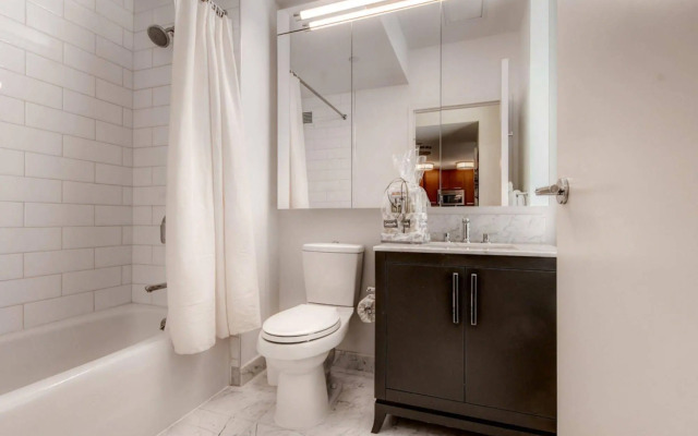 Global Luxury Suites at Bay Village