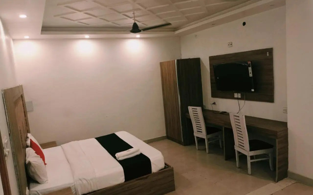 Hotel Queens Pearl Inn