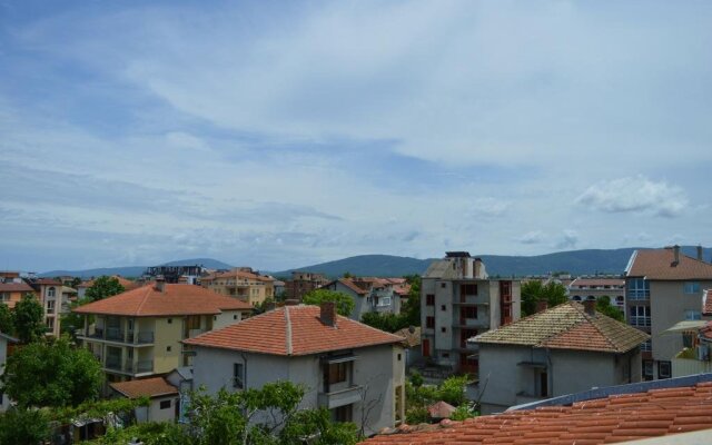 Family hotel Neptun Lozenets