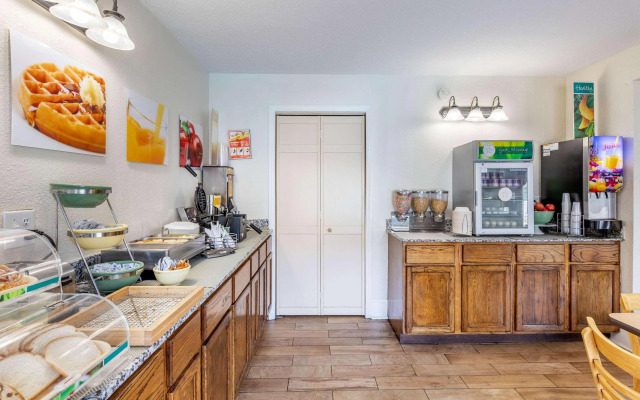 Quality Inn Columbia Airport