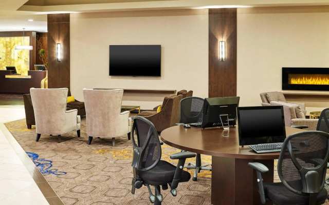 Sheraton Lisle Naperville Hotel