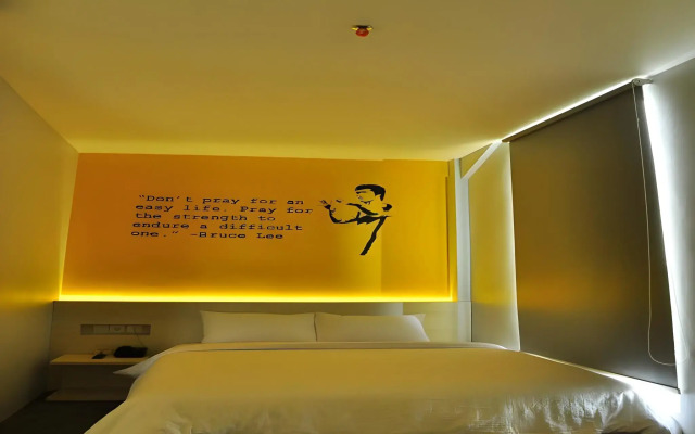 Summer Bed and Breakfast Hotel