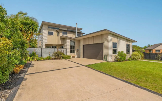 Acacia Cote - Whitianga Holiday Home