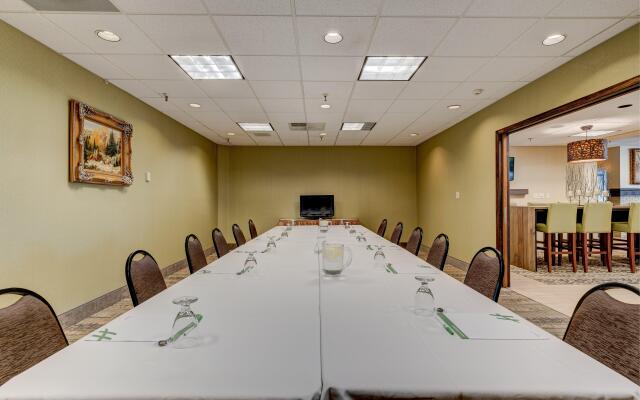 Holiday Inn Spearfish - Convention Center, an IHG Hotel