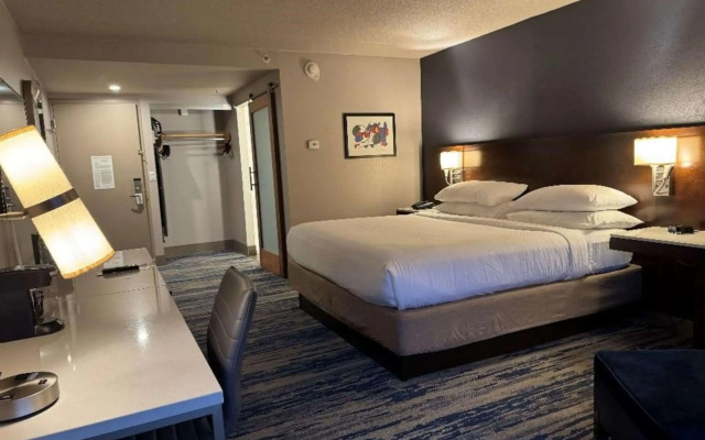 Skyline Hotel Detroit Airport, SureStay Collection by BW