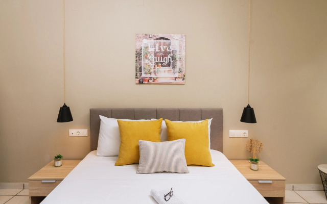 Ermis Luxury Suites & Apartments