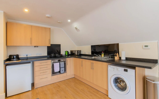 2-bedroom Penthouse, Clockhouse, Hoddesdon