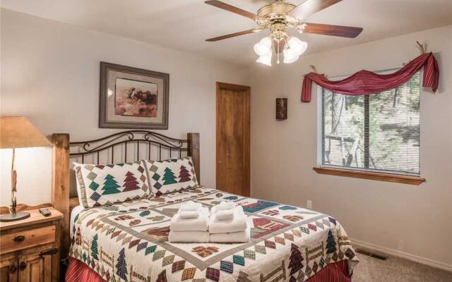 Riverside House - Three Bedroom Cabin