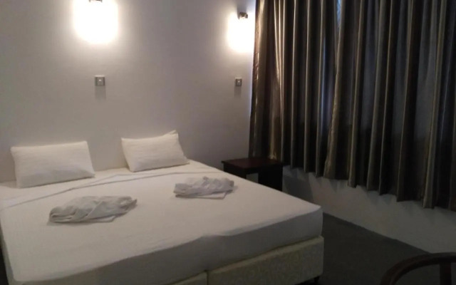 West Inn Colombo