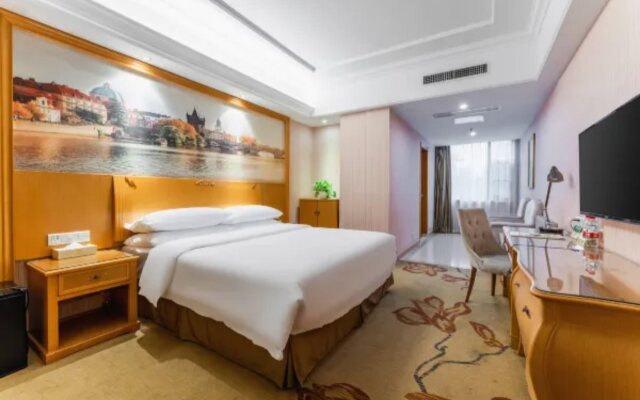 Vienna Hotel Wuhan Lengjiao Lake Wanda Metro