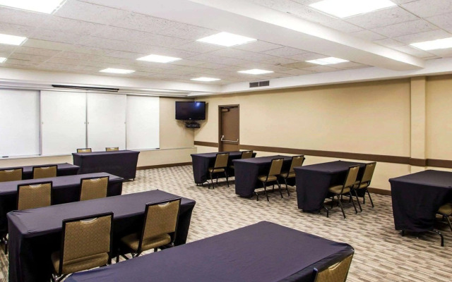 Quality Inn & Suites Peoria North