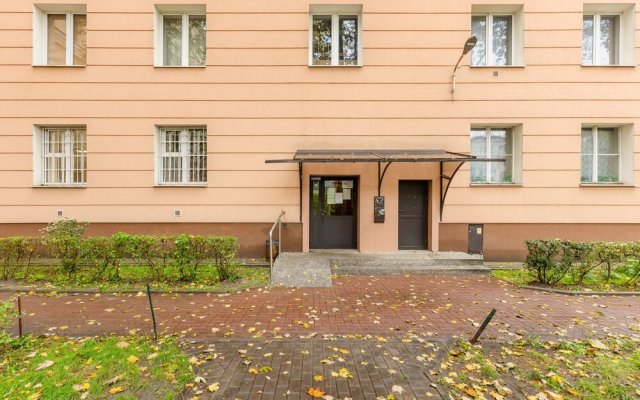 Bitwy Warszawskiej Apartment by Renters