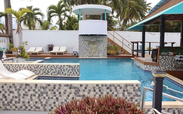 Aqua Marina Beach Club