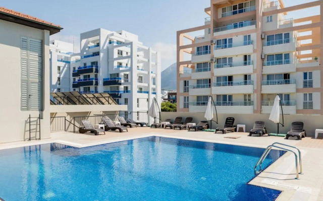 Olivia Palm Hotel