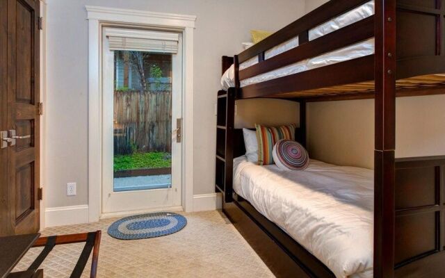 Bluebird Haus E1055 by RedAwning