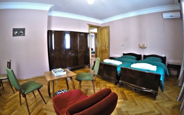 Classical Green Hostel