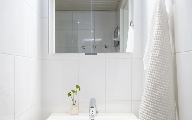 Luxury 2BR Central Getaway, Workation, Staycation, Remote Work