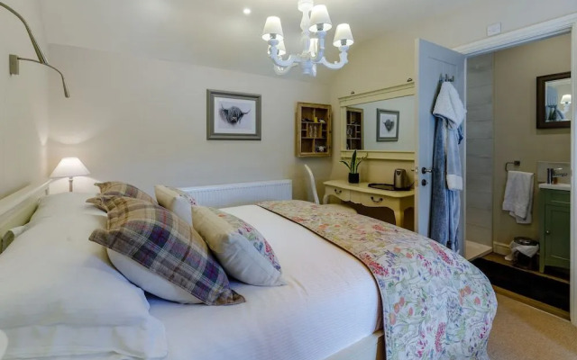 The Grousemoor Country House