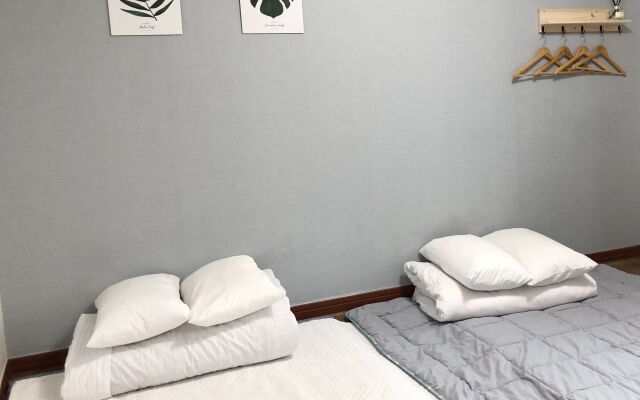 Busan Station Dante House