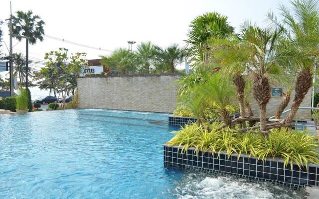 Cetus Beachfront Condo By Pong
