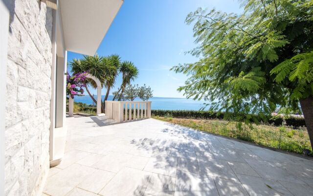 Villa Gg The White Villa