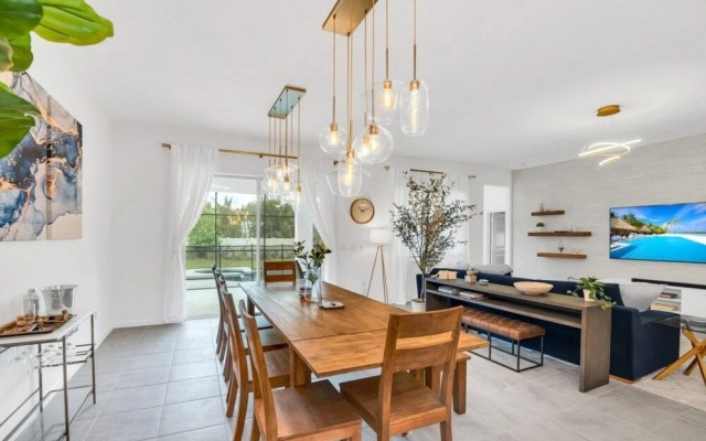 Beautiful 12 Bedrooms House 4473 12 Villa