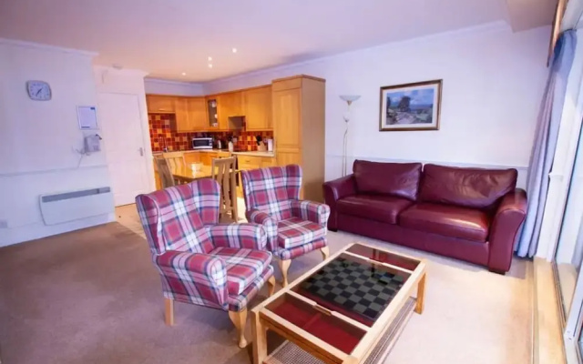 Loch Rannoch Highland Club Studio 02