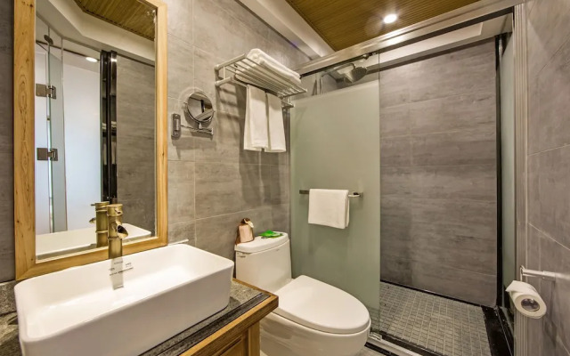 Wuyishan Old Street Hill Lodge