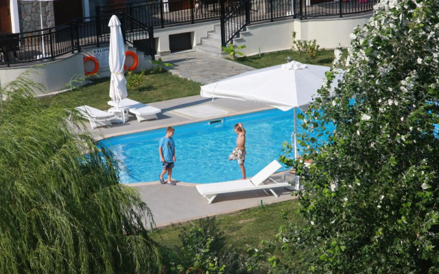 Kaloni village apartments