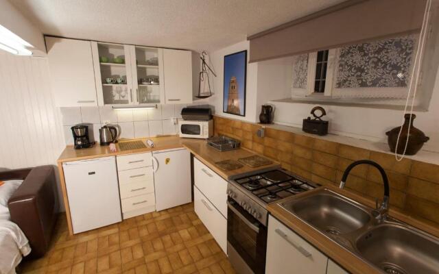 Studio Apartment Nihar