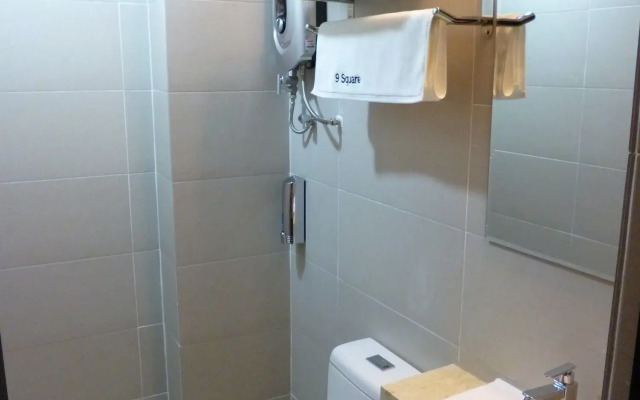 9 Square Hotel - Bangi