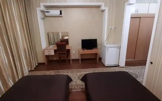 Lokomotiv Hotel