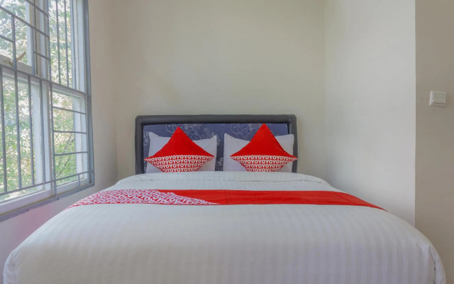 OYO 390 77 Residency