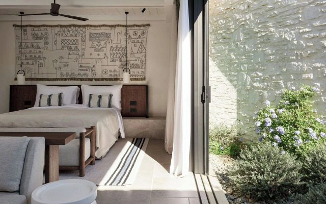 Odera, Tinos, Autograph Collection