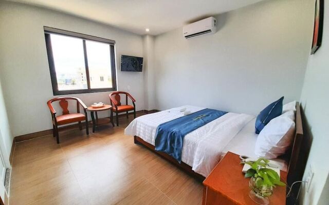 Dinh Huong Hotel