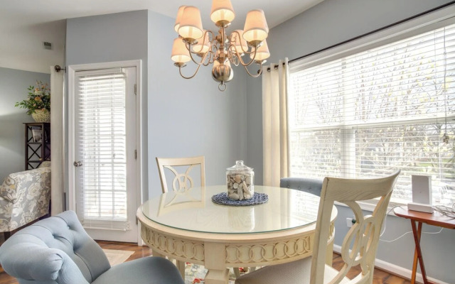 Community Pool & Private Balcony: Chic Lewes Gem