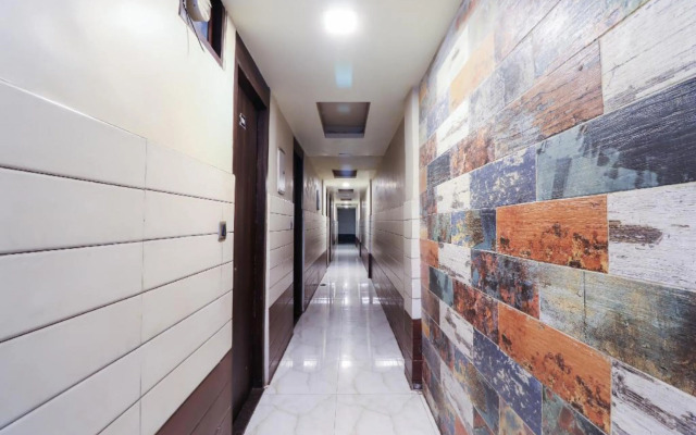 Goroomgo Samrat Lucknow