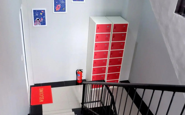 RedDoorz Hostel @ Capsule Inn Medan