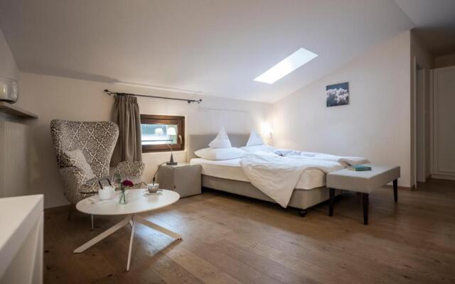 SCHLOSS PLARS Wine & Suites