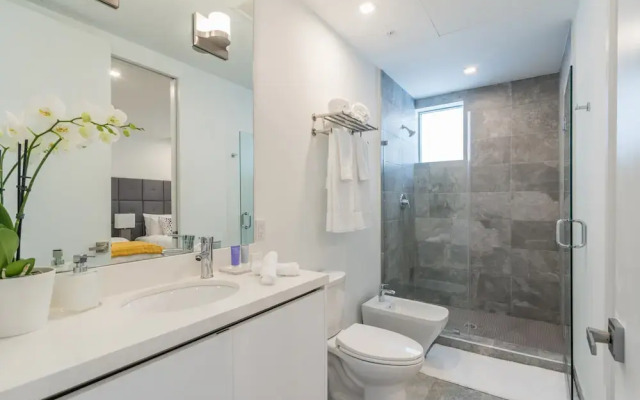 VHC Luxury Apartments 538-202