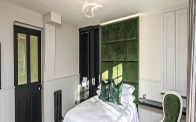 Pages Hotel  Guesthouse