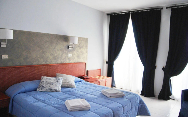 Hotel River Park